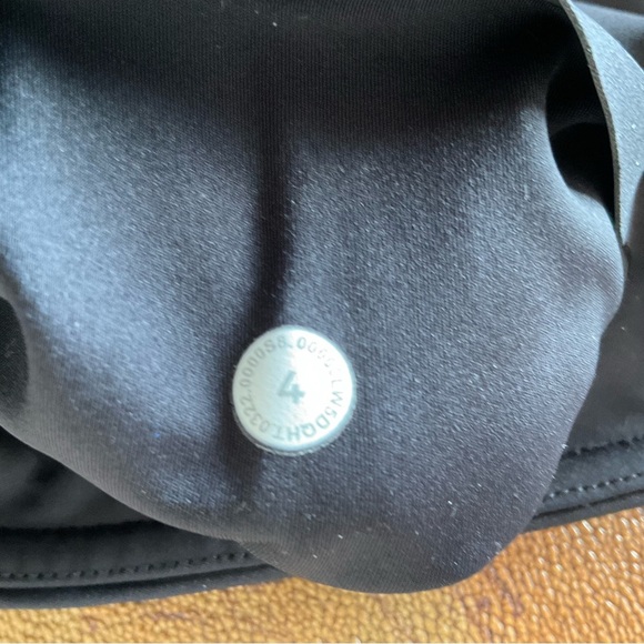 Lululemon Luxtreme black leggings - Picture 5 of 8